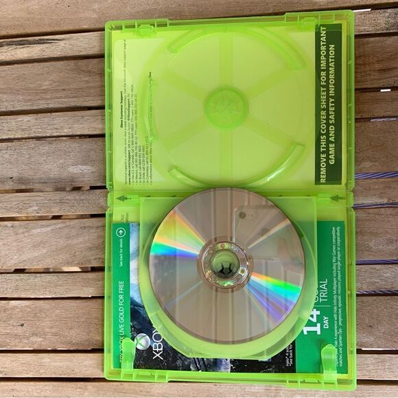 Halo 4 Xbox 360 Video Game - Picture 4 of 5